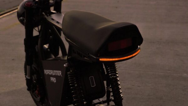 EMOVE RoadRunner Pro Seated Electric Moto 4000w 60v 30ah